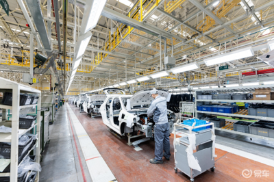 米家雙雄領(lǐng)跑低碳時(shí)代 納米01與小米SU7榮膺領(lǐng)跑者車型的整合營(yíng)銷戰(zhàn)略